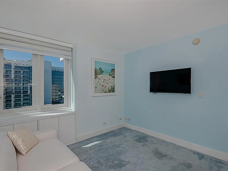 2301 Collins Ave #1506 — Photo 12