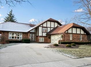 9813 W Circle Pkwy, Palos Park, IL 60464