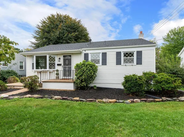 1624 Monroe St, Waynesboro, VA 22980