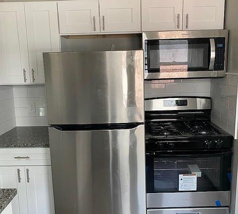 5th image of 2167 Lewis Dr #2