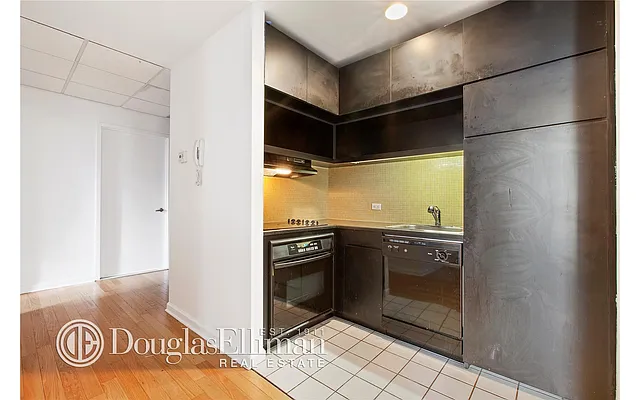 Sold by Douglas Elliman | media 23