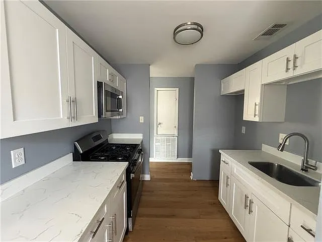 14530 Duane Rd — Photo 3