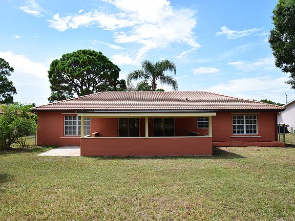 3rd image of 3958 Jupiter Blvd SE