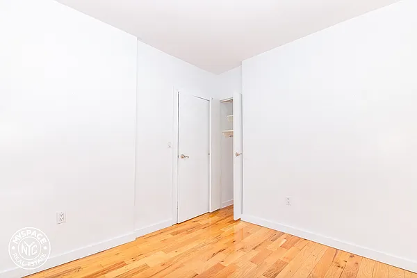 Rented by MySpaceNYC | media 6