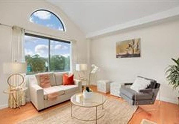 5th image of 155 Kendrick Ave #U 504