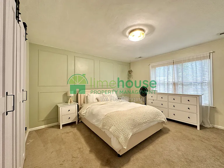 5 Baywood Ln — Photo 10