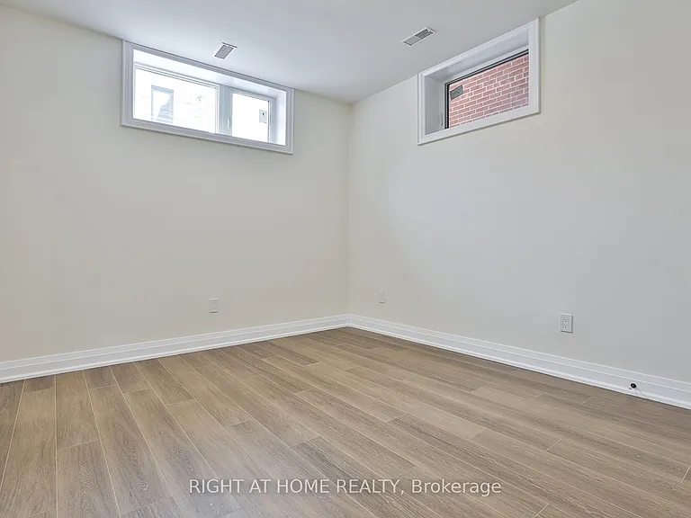 39 15th St #2 — Photo 14
