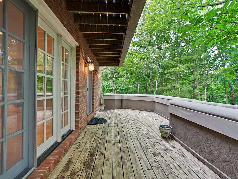 427 N Sheridan Rd — Photo 42