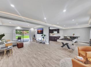 15735 SW 89th Ave, Palmetto Bay, FL 33157
