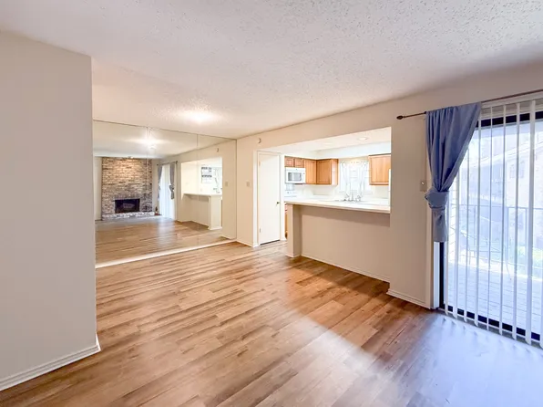 15221 Berry Trl APT 106, Dallas, TX 75248