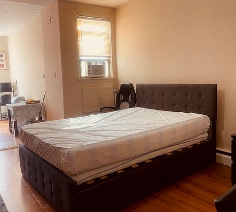 5th image of 221 Sip Ave APT 7