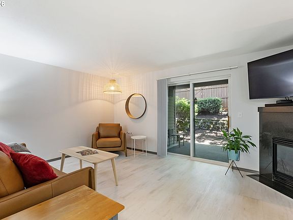 4th image of 4694 W Powell Blvd Unit 139
