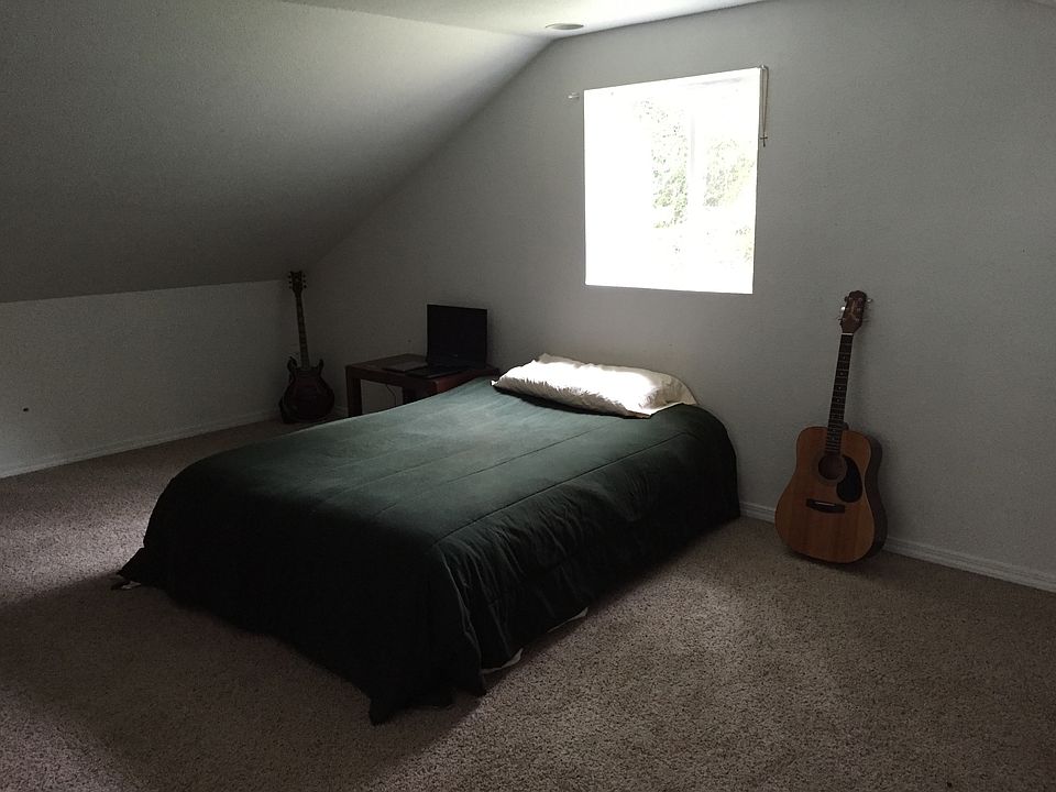 Upstairs bedroom