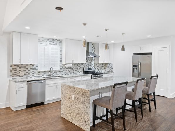 Additional property image - 926 S Waverly Dr, Dallas, TX 75208