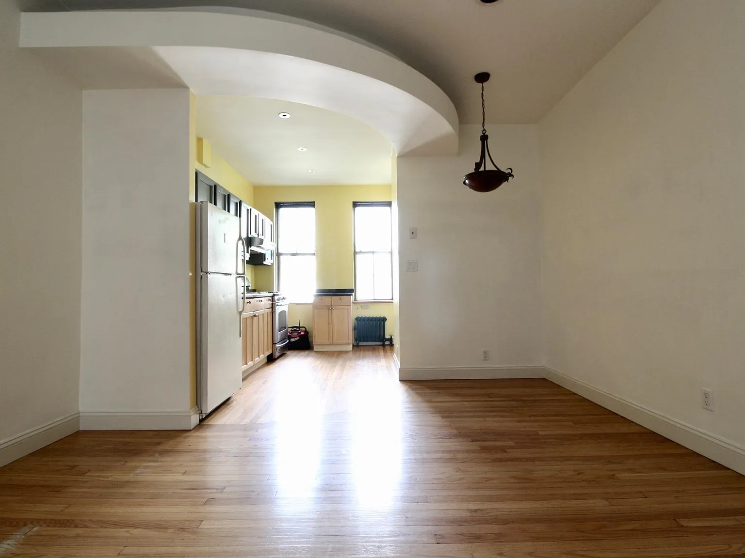 2 bed, 1000 sqft, $3,450 — Photo 4