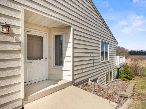 380 School Rd SW, Hutchinson, MN 55350