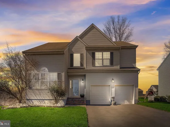 25 Sundew Dr, Ewing, NJ 08638