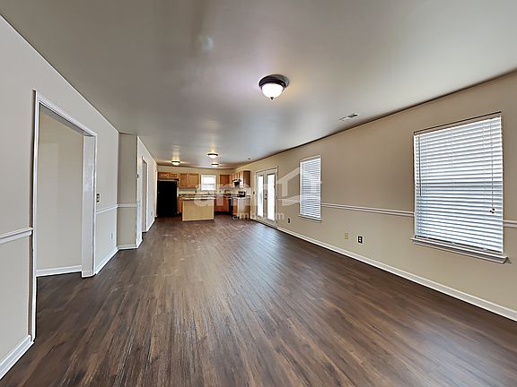 4th image of 1616 Harrison Way