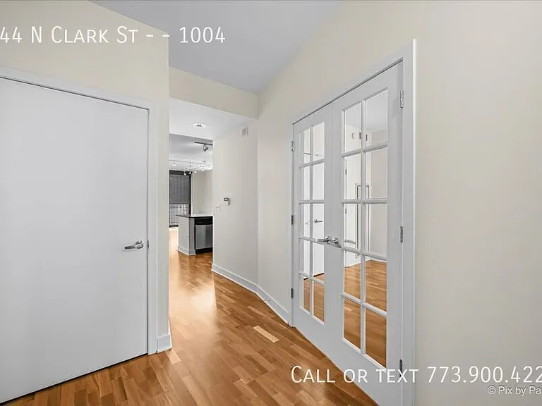 744 N Clark St #1004 — Photo 6