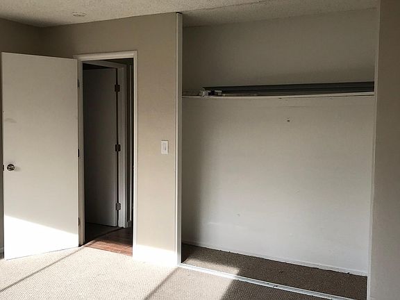 5th image of 3529 Dahill Ct