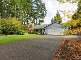 211 E Lake Forest Dr, Allyn, WA 98524