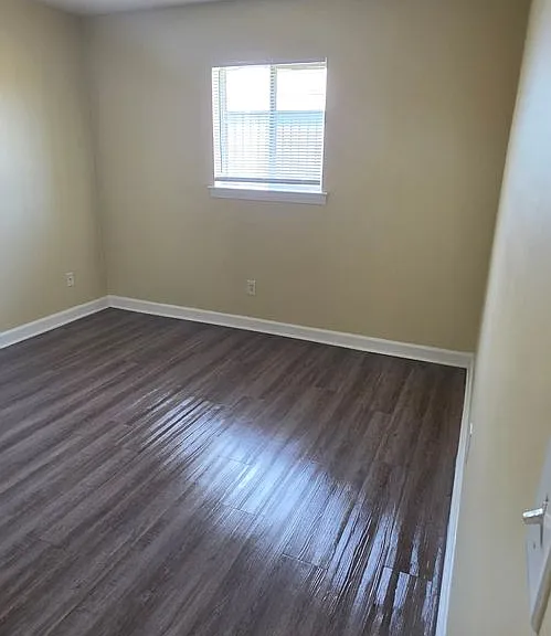 215-217 Ingram Rd — Photo 17