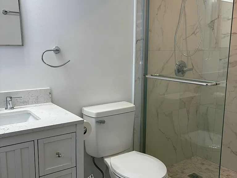 193 Banta Ave — Photo 15