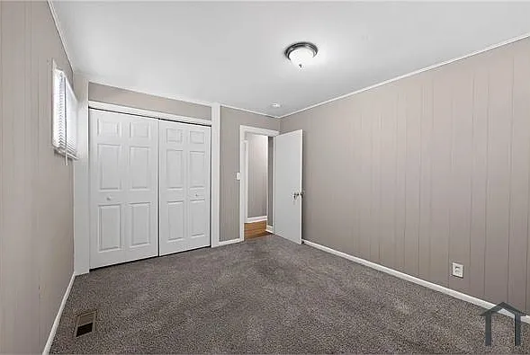 4075 Middlehurst Ln — Photo 9