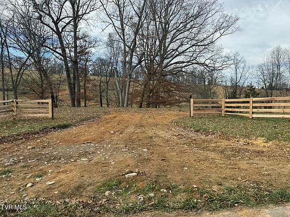 5th image of 1025AC Jackson Rd