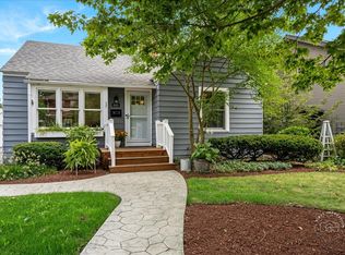620 S 7th St, Saint Charles, IL 60174