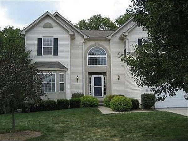 1st image of 61 W Waterbury Dr