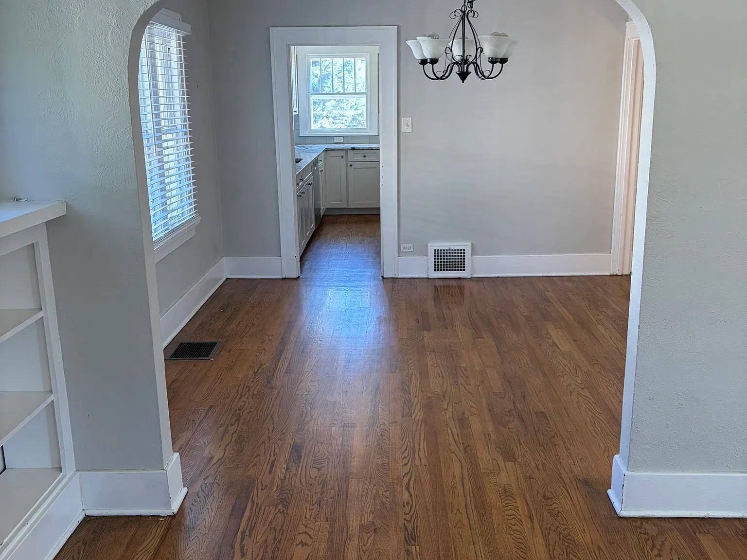 2072 S Corona St — Photo 2