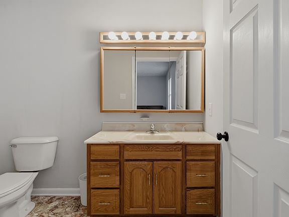 5th image of 1829 Martindale Dr #1