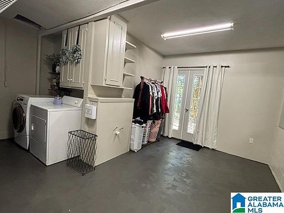 5th image of 4233 Hillsboro Dr