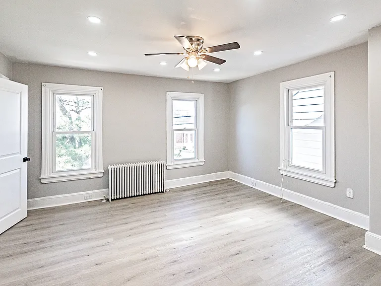 650 N Broad St #B — Photo 7