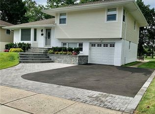 25 Mellow Lane, Jericho, NY 11753