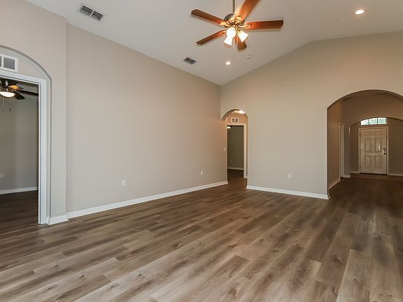 4th image of 1817 James Towne Ln