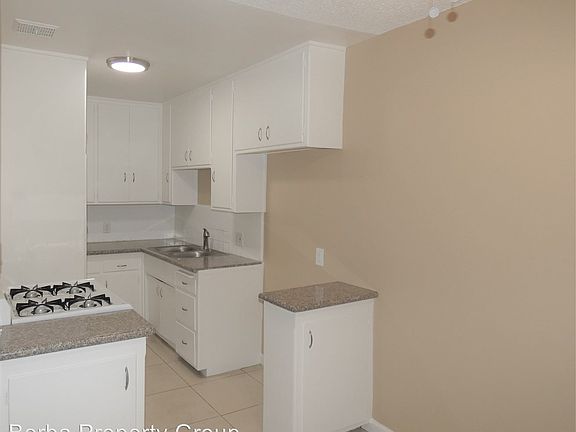 3rd image of 517 Venice Way APT C
