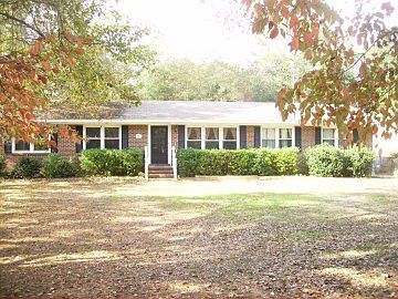 http://www.propertyboss.net/CustomerImages/SWEYER_71385/media/Properties/326%20Pine%20Valley%20Drive/zsmall_470523%20-%20326%20Pine%20Valley.jpg