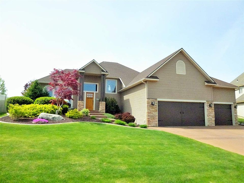 1st image of 816 S Shelley Lake Ln
