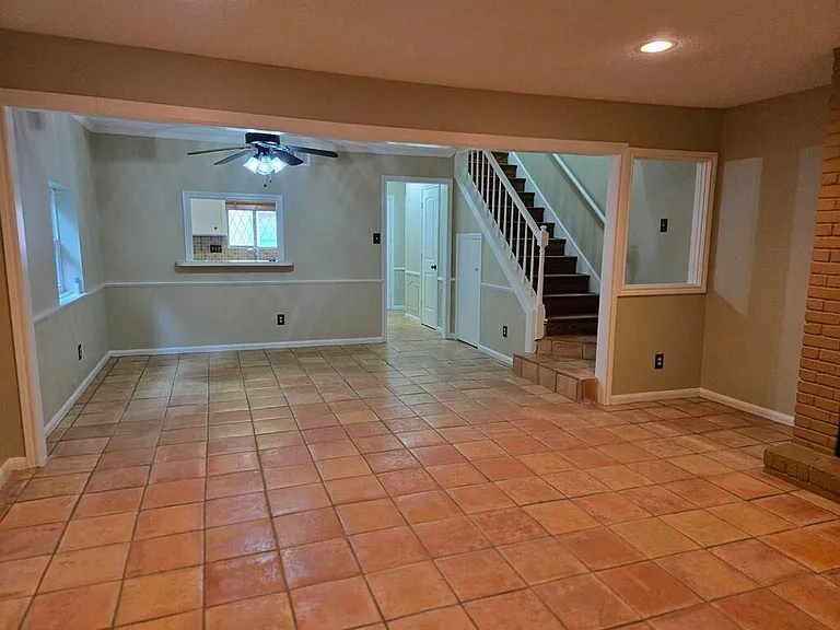 1779 Saxony Ln — Photo 5