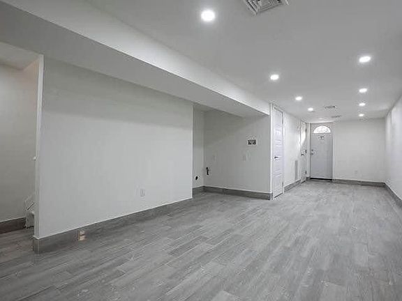 4th image of 4616 Oceania St