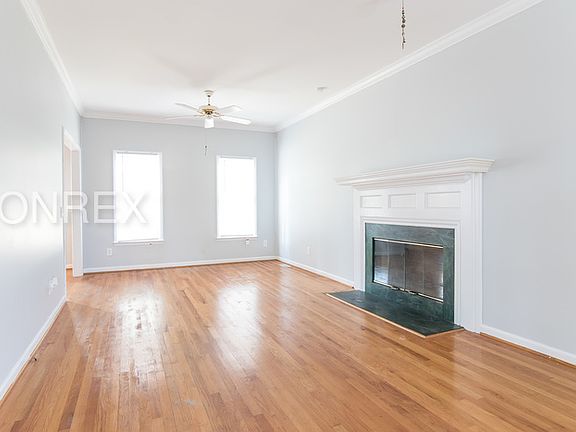 3rd image of 14 S Hillock Ct