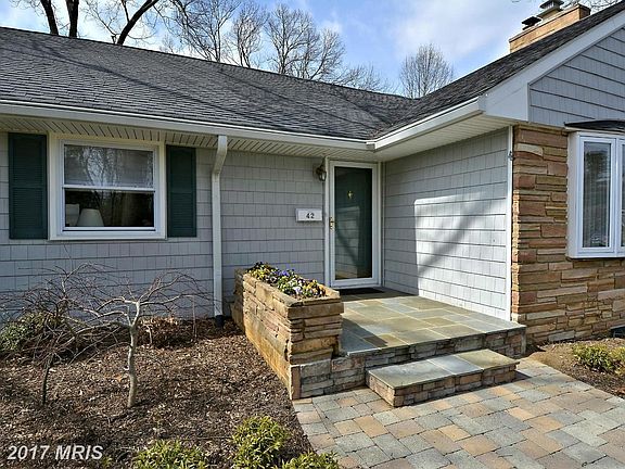 Newer Roof and vinyl shake Certainsead Siding