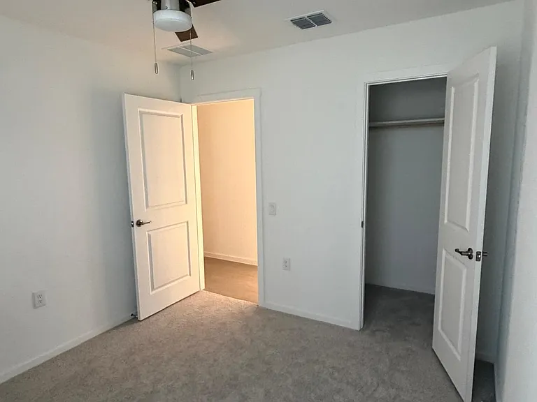 10827 Bernal Cv — Photo 9
