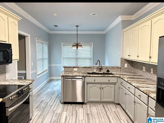5th image of 4052 Wellington Way