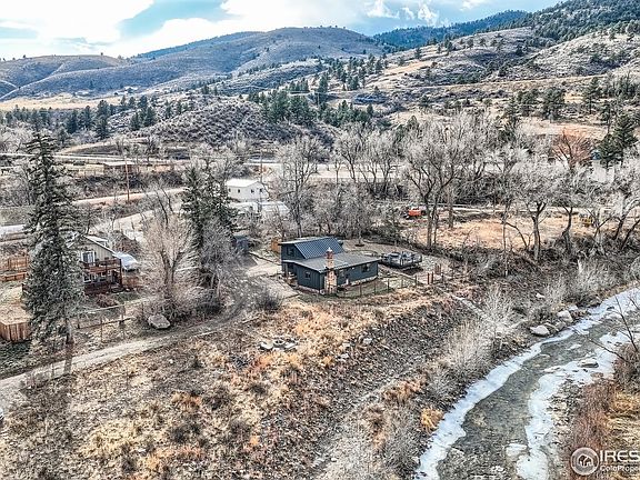 3rd image of 9 River Hollow Ln