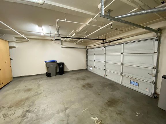 3rd image of 484 Tower Hill Ave