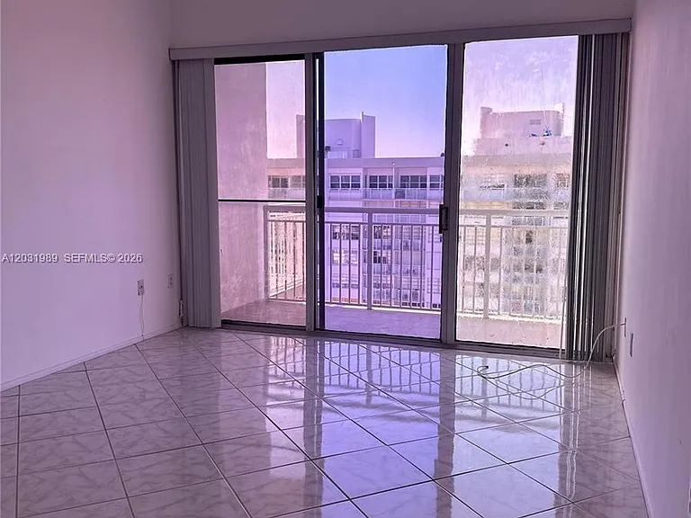 18051 Biscayne Blvd #Penthouse 05 — Photo 3