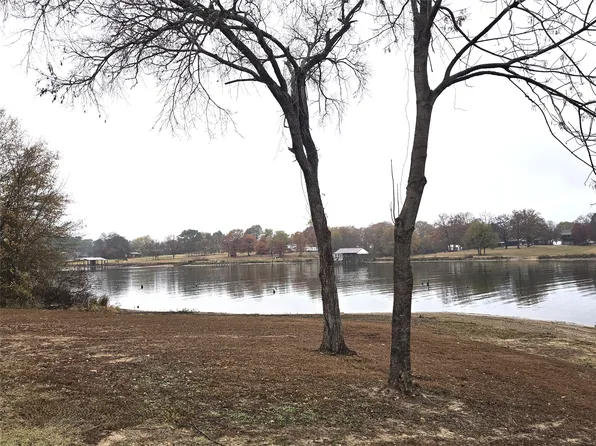 159 Rs County Rd #3365, Emory, TX 75440